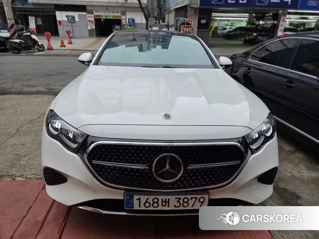 Mercedes-Benz E-Class W214 2024 Белый из Кореи