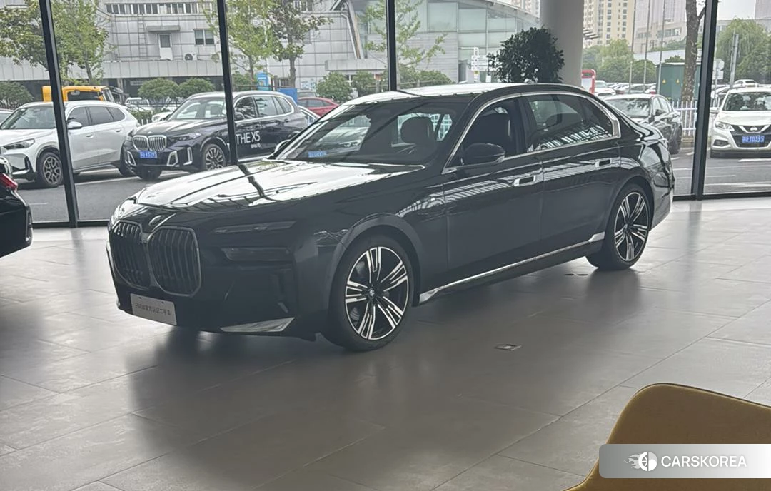 BMW 7 series 2022 Черный из Китая