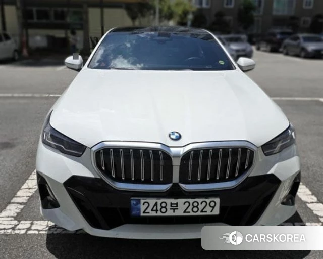 BMW 5 Series (G60) 2024 Белый из Кореи