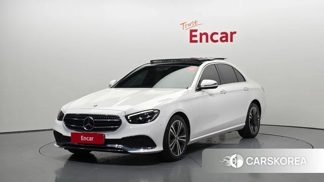 Mercedes-Benz E-Class W213 2021 Белый из Кореи