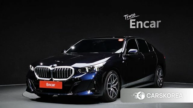 BMW 5 Series (G60) 2024 Синий из Кореи