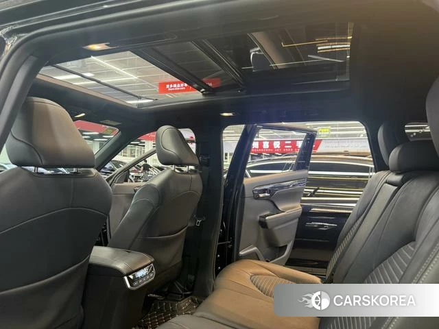 Toyota Crown Lufang 2023 Черный из Китая