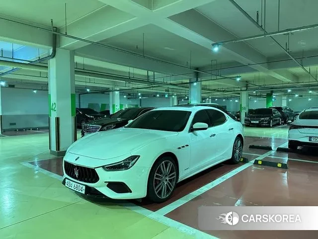 Maserati Ghibli 2018 Жемчужный цвет из Кореи