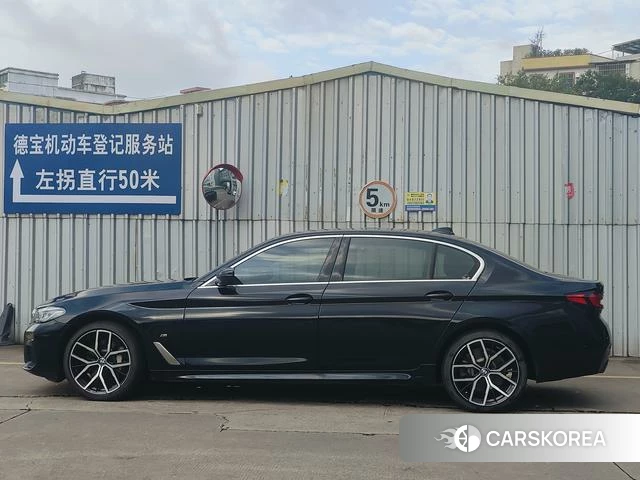 BMW 5 series 2021 Черный из Китая