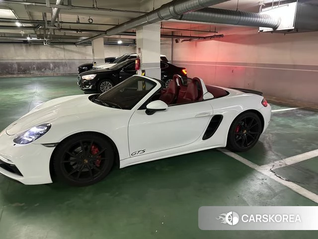 Porsche 718 Boxster 2018 Белый из Кореи
