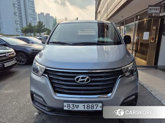 Hyundai The New Grand Starex 2018 Серебристо-серый из Кореи