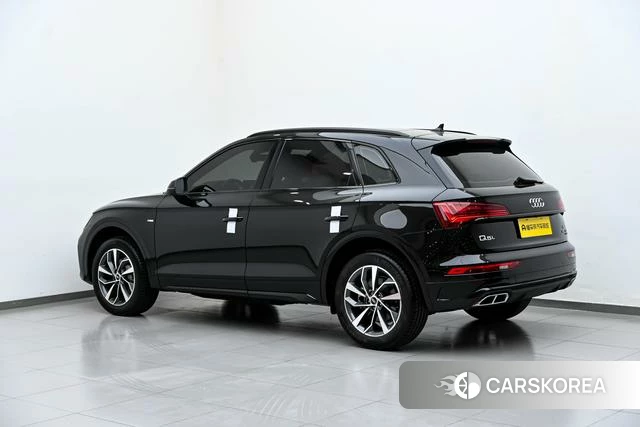 Audi Q5L 2023 Черный из Китая
