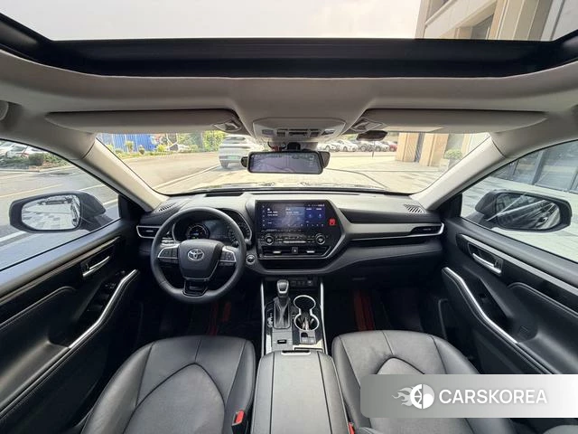 Toyota Highlander 2024 Черный из Китая