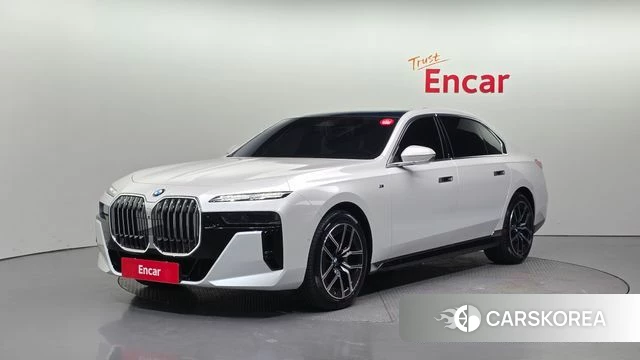 BMW 7 Series (G70) 2023 Белый из Кореи
