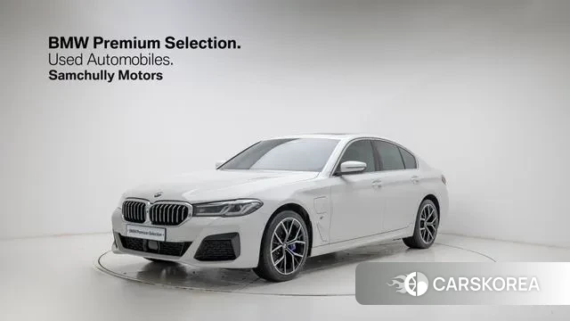 BMW 5 Series (G30) 2021 Белый из Кореи