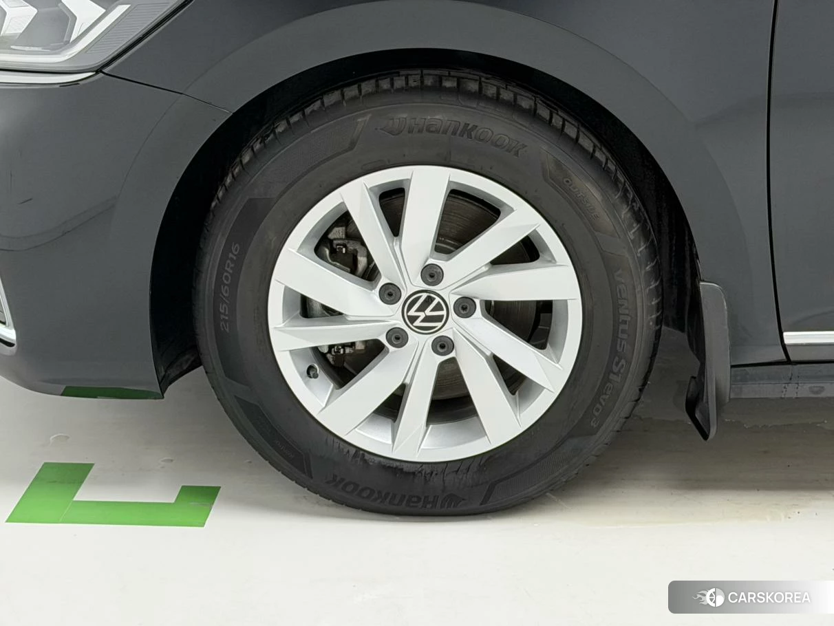 Volkswagen Passat PHEV 2021 Черный из Китая