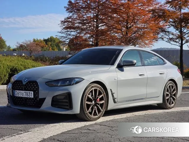 BMW 4 Series (G22) 2024 Небесно-голубой из Кореи