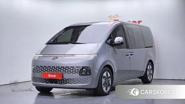 Hyundai Staria 2023 Серебряный из Кореи