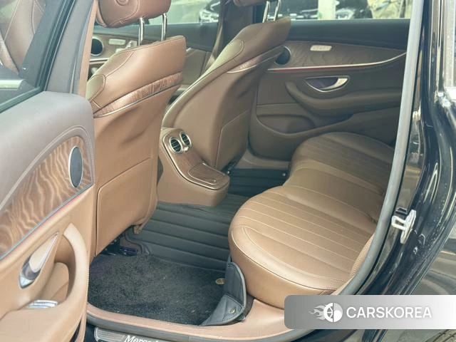 Mercedes-Benz E-class 2021 Черный из Китая