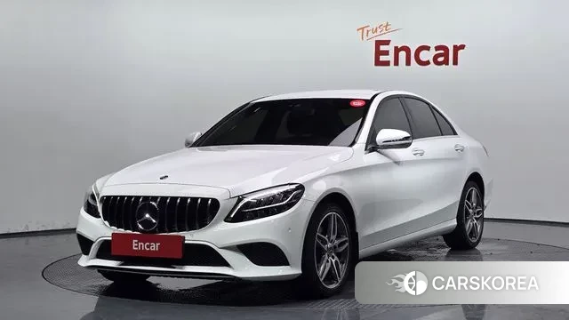Mercedes-Benz C-Class W205 2019 Белый из Кореи