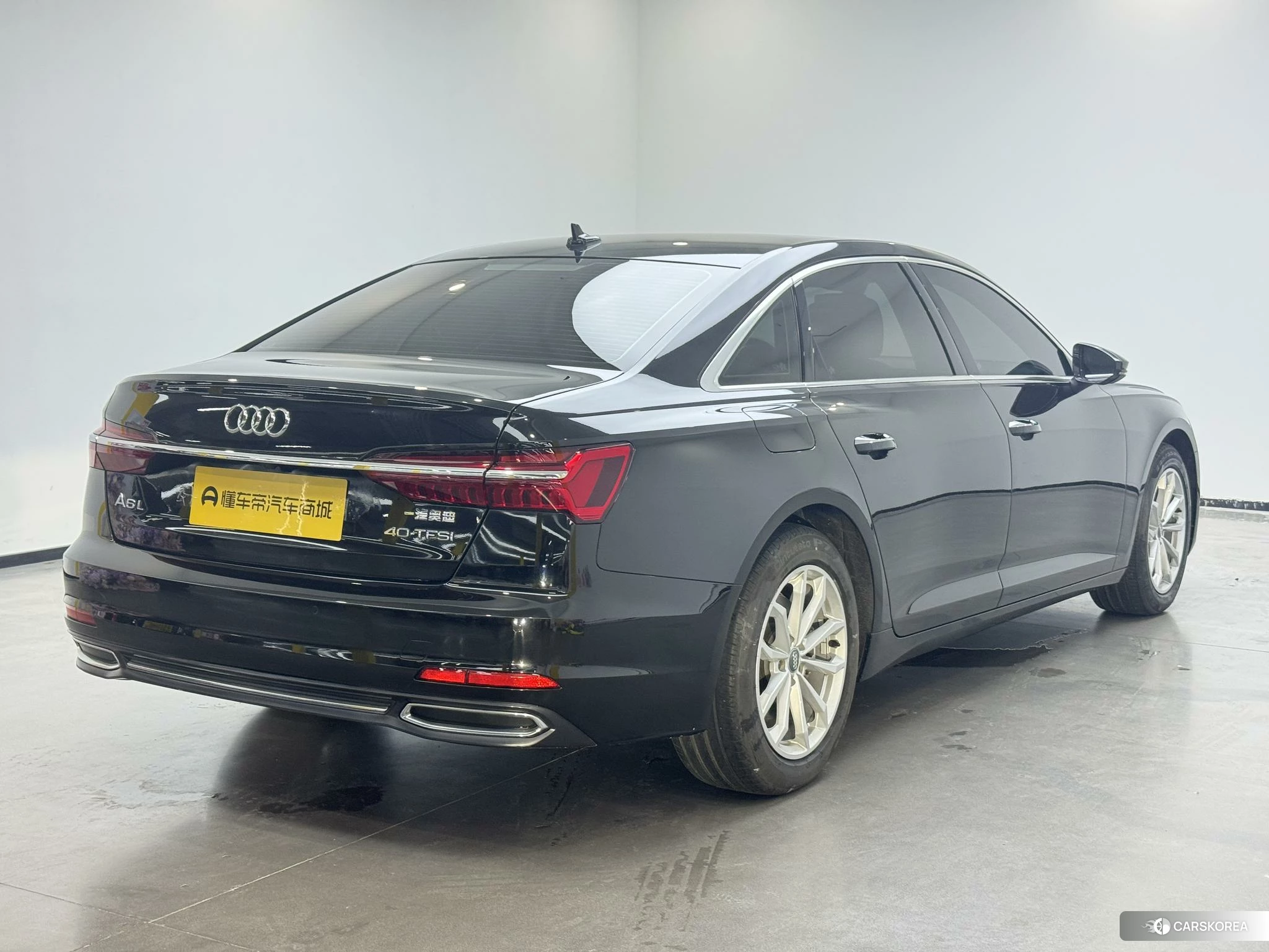 Audi A6L 2020 Черный из Китая