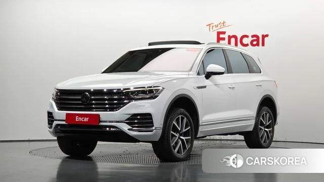 Volkswagen Touareg 3rd generation 2023 Белый из Кореи