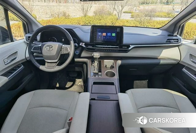 Toyota Saina 2023 Черный из Китая