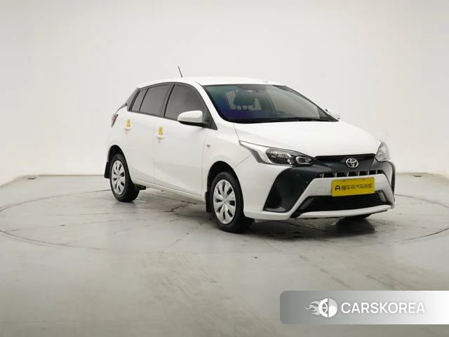 Toyota YARIS L Zhixuan 2021 Белый из Китая