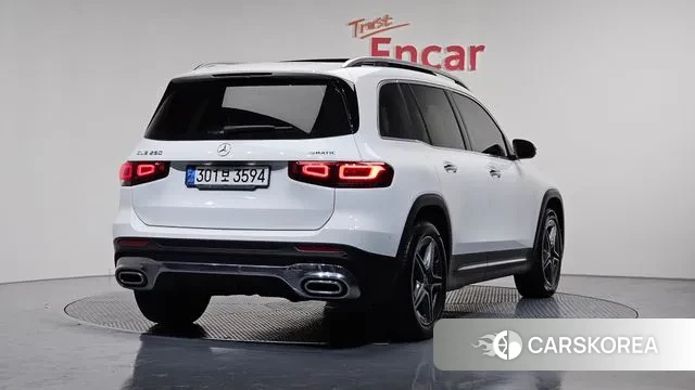 Mercedes-Benz GLB-Class X247 2021 Белый из Кореи
