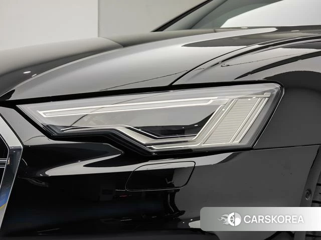 Audi A6L 2023 Черный из Китая