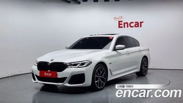 BMW 5 Series (G30) 2022 Белый из Кореи