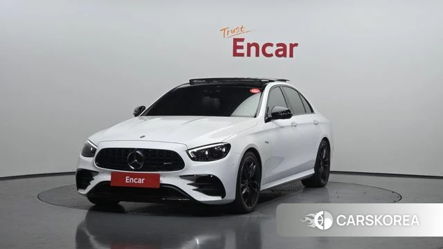 Mercedes-Benz E-Class W213 2023 Белый из Кореи