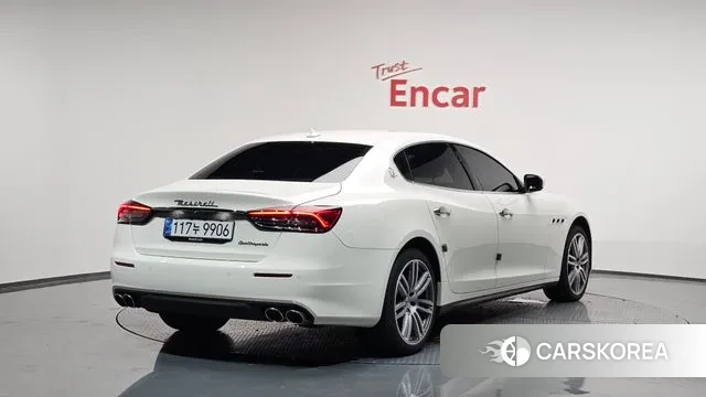 Maserati Quattroporte 2021 Белый из Кореи