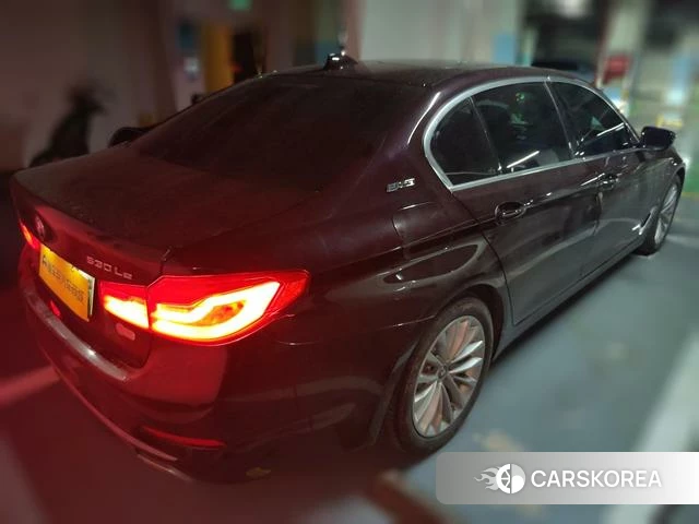 BMW 5 series PHEV 2019 Красный из Китая
