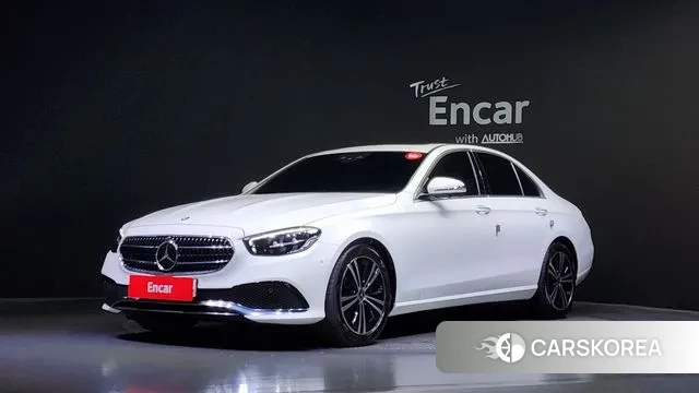 Mercedes-Benz E-Class W213 2022 Белый из Кореи