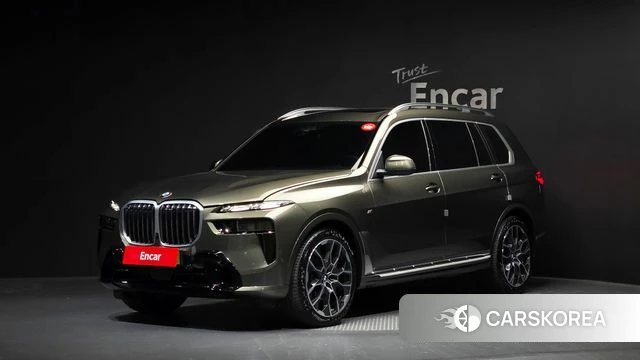 BMW X7 (G07) 2025 Песочный из Кореи