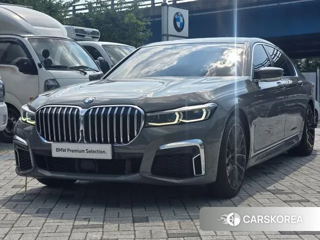 BMW 7 Series (G11) 2022 Песочный из Кореи