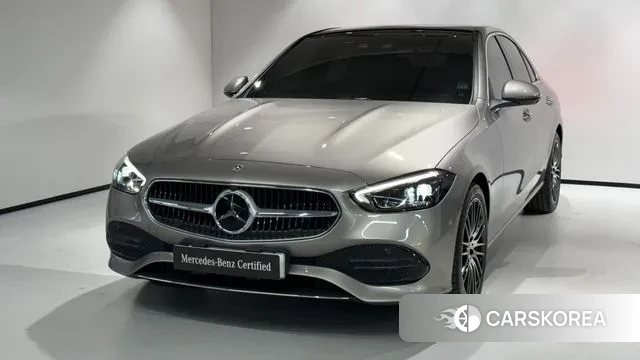 Mercedes-Benz C-Class W206 2024 Песочный из Кореи