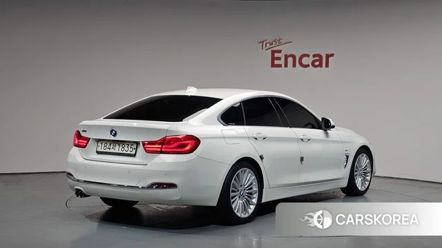 BMW 4 Series (F32) 2018 Белый из Кореи