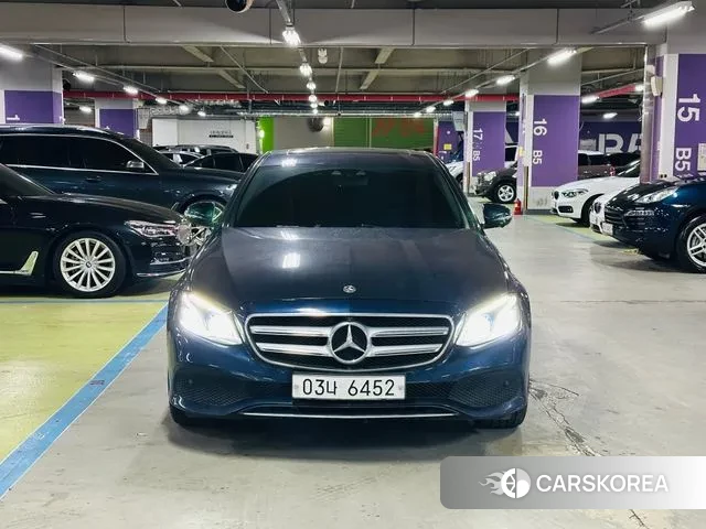 Mercedes-Benz E-Class W213 2019 Синий из Кореи