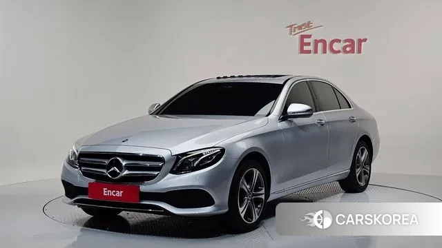 Mercedes-Benz E-Class W213 2019 Серебряный из Кореи