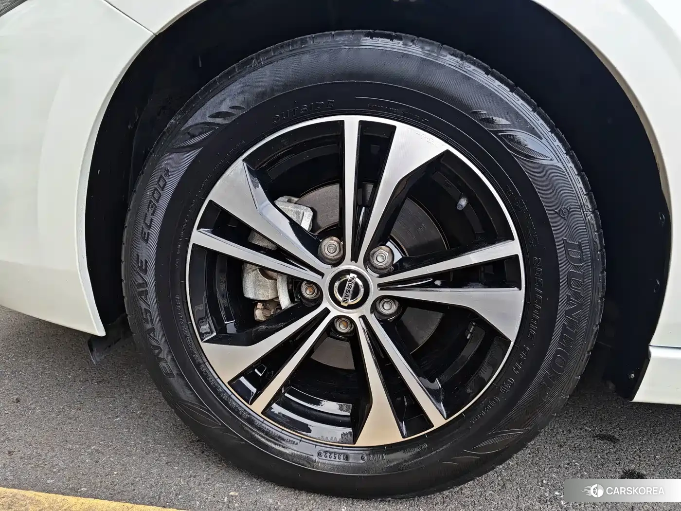 Nissan Sylphy 2023 Белый из Китая