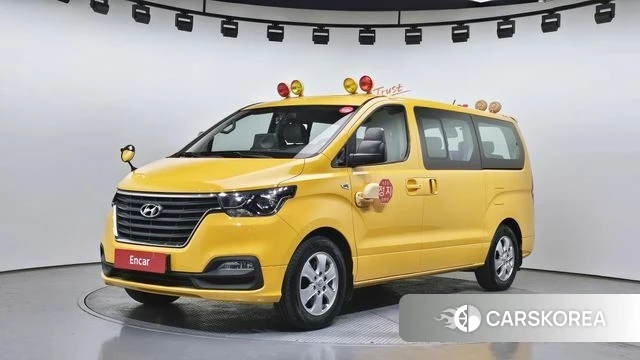 Hyundai The New Grand Starex 2018 Желтый из Кореи