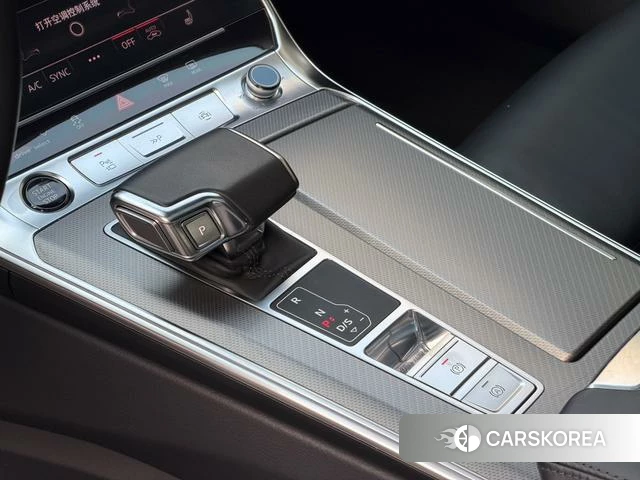 Audi A7 2023 Темно-серый из Китая