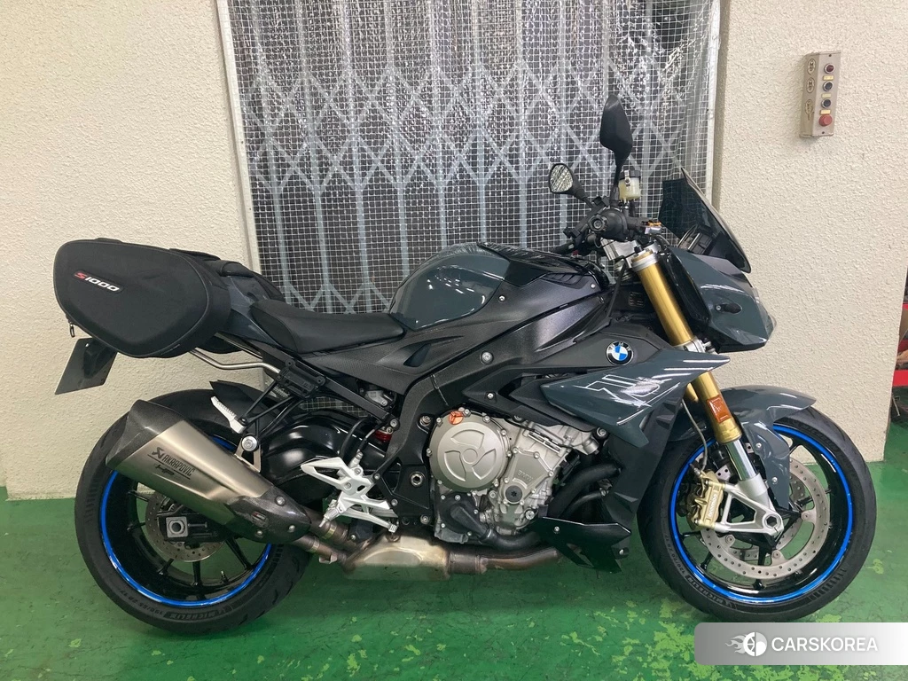 Проданный BMW S1000R 2018 из Японии