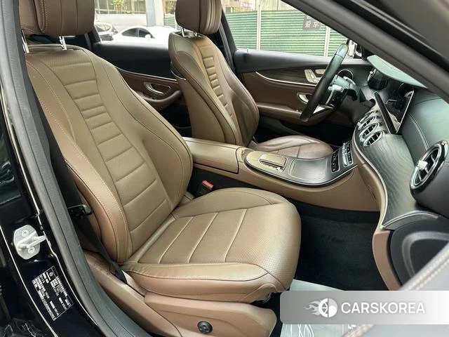 Mercedes-Benz E-class 2023 Черный из Китая