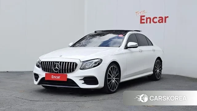 Mercedes-Benz E-Class W213 2019 Белый из Кореи