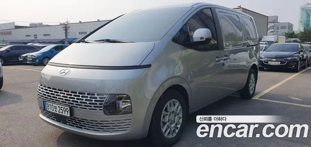 Hyundai Staria 2023 Серебряный из Кореи