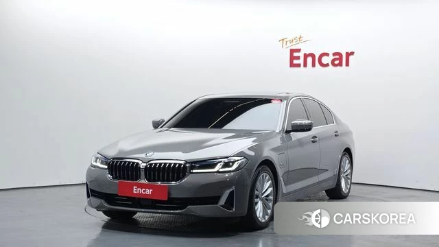 BMW 5 Series (G30) 2022 Серый из Кореи