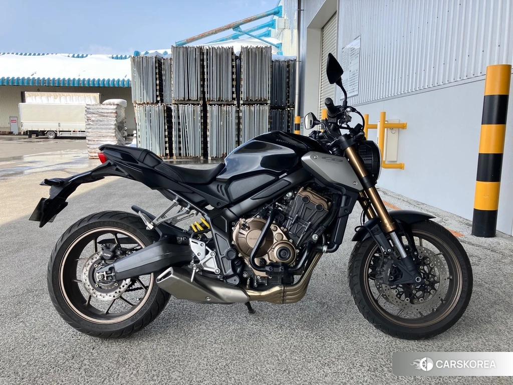 Проданный Honda CB650R 2019 из Японии