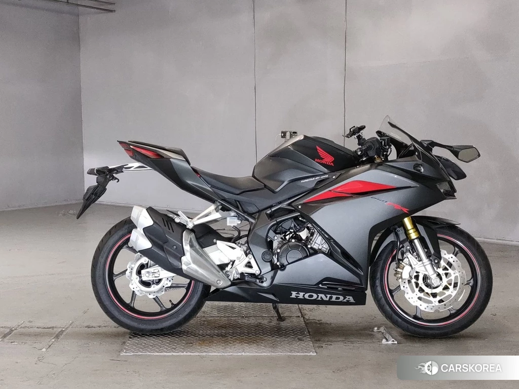 Проданный Honda CBR250RR 2017 из Японии, фото 2