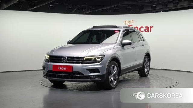 Volkswagen Tiguan second Generation 2018 Серебряный из Кореи