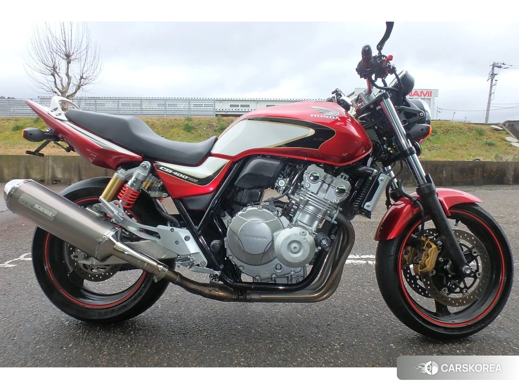 Проданный Honda CB400SF 2013 из Японии, фото 2