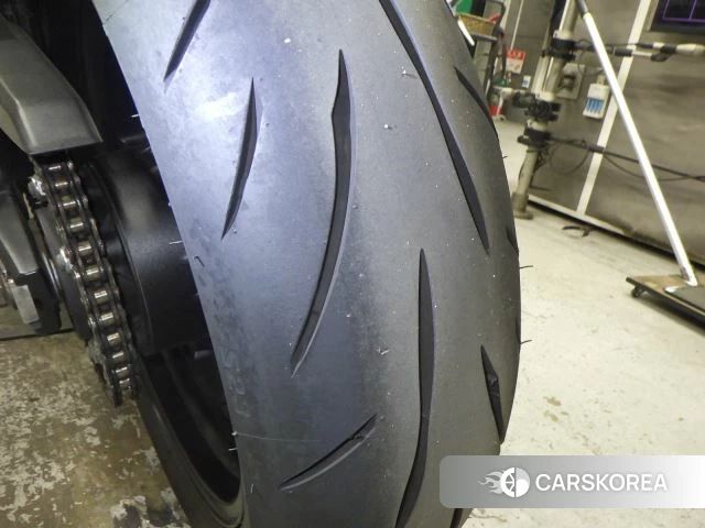 Проданный Honda CBR650R id 3947024 из Японии, фото 4