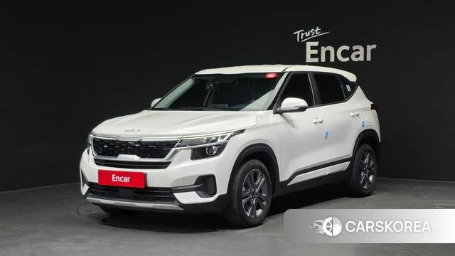Kia Seltos 2022 Белый из Кореи